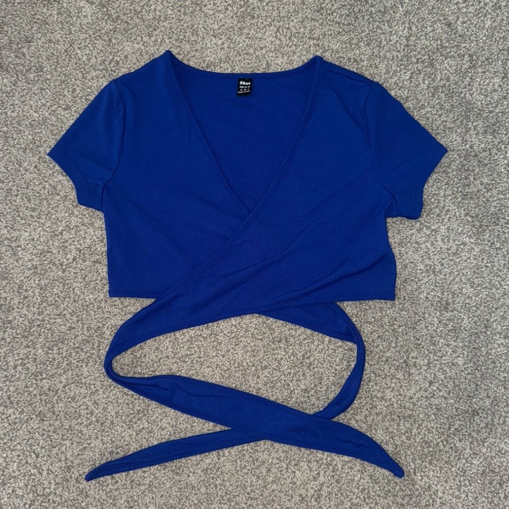 Shein Bae / Basics Top Bundle (6) Medium - image 3